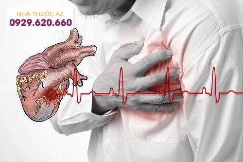 Đau thắt ngực là triệu chứng của bệnh trái tim tan vỡ
