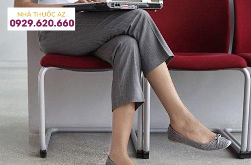 Ngồi vắt chéo chân tiềm ẩn nhiều nguy cơ ảnh hưởng tới sức khỏe