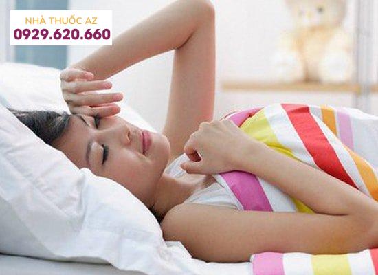 Phụ nữ nằm nghỉ ngơi