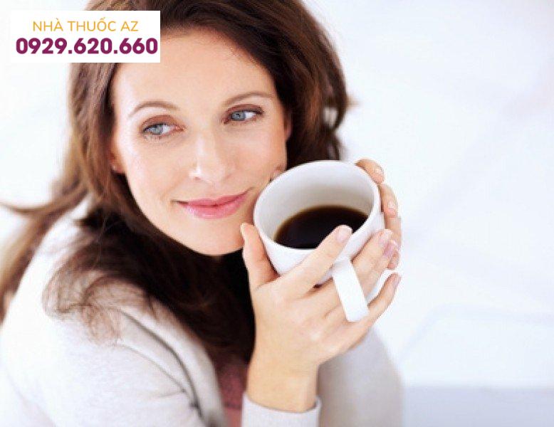 Uống nhiều cà phê khiến nước tiểu của phụ nữ có mùi hôi